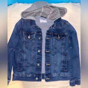Demin jacket with grey cotton hood, Levi’s rip jeans for boys, slim style